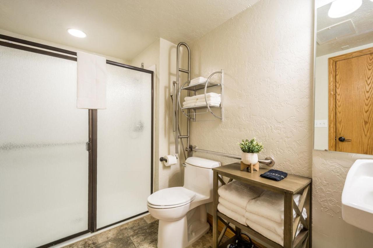Powder Hound 1 Bedroom Brighton Chalet Εξωτερικό φωτογραφία