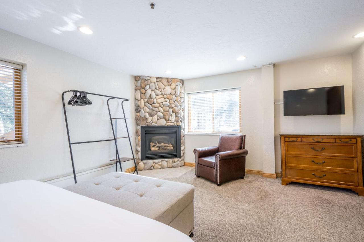 Powder Hound 1 Bedroom Brighton Chalet Εξωτερικό φωτογραφία